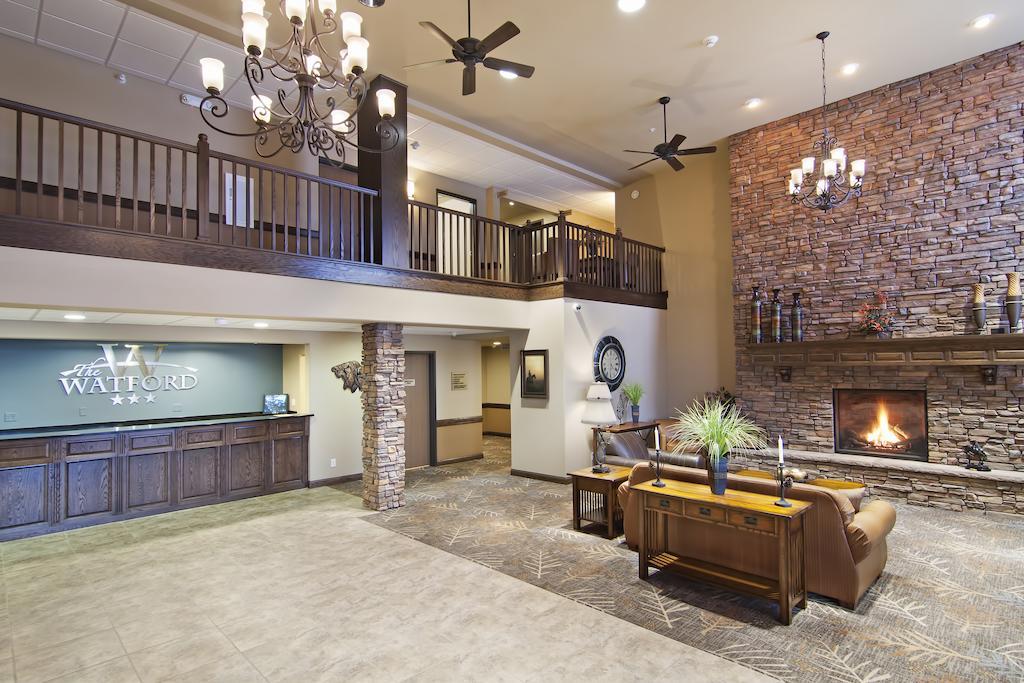 Hotel The Watford Watford City Exterior foto